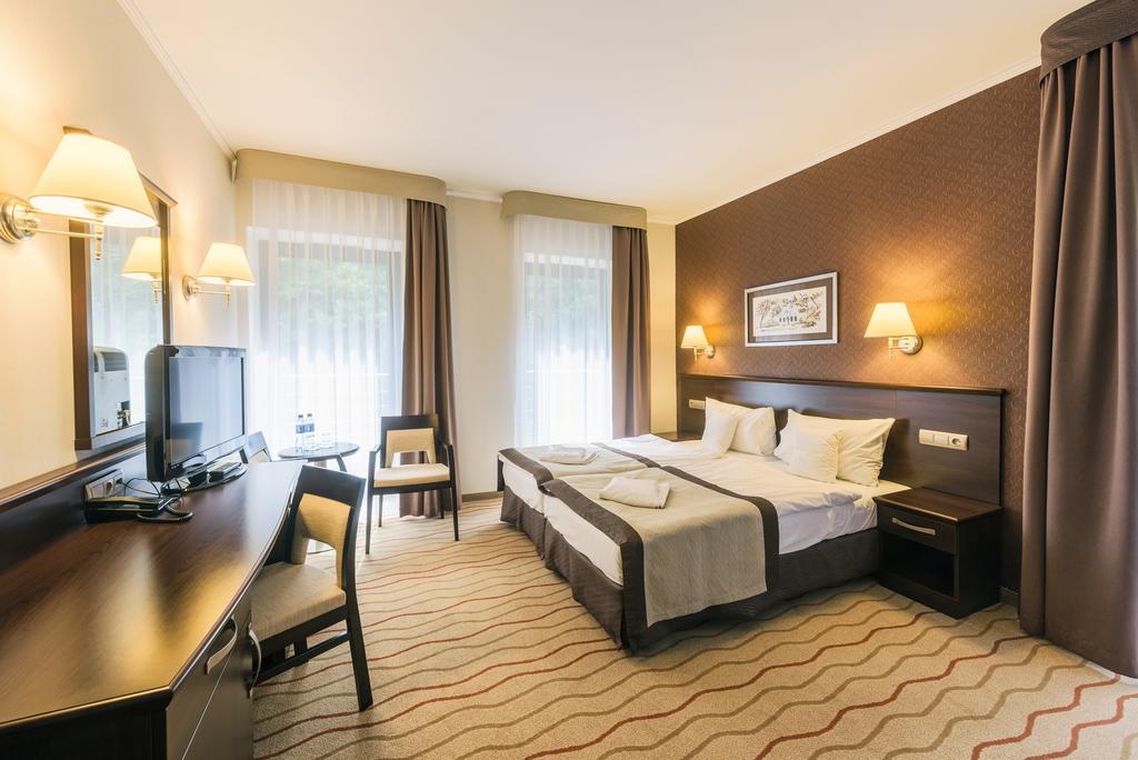 Hotel Malinowy Dwór Medical 4*