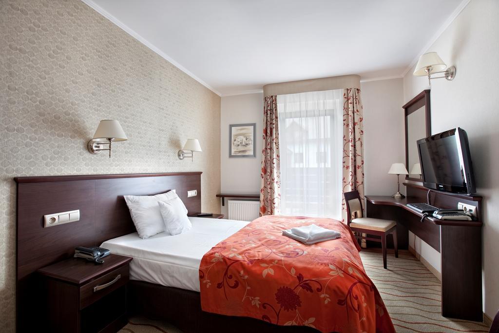 Hotel Malinowy Dwor Medical 4*